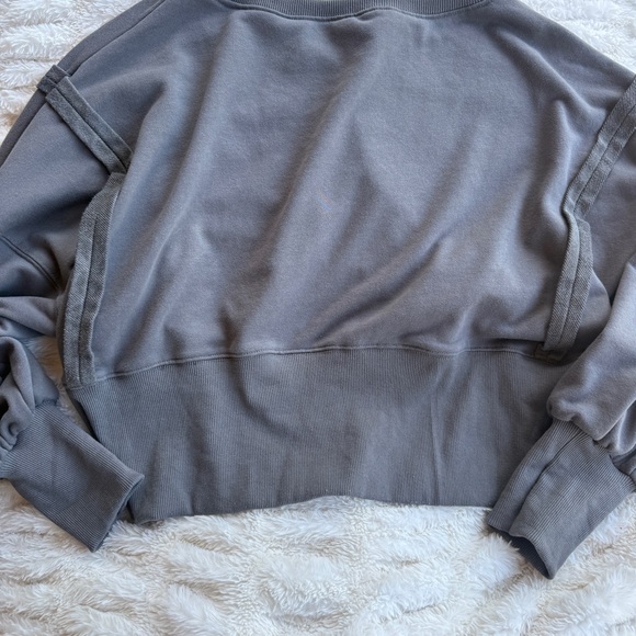 Oversized Cropped Gray Sweatshirt - Picture 4 of 5